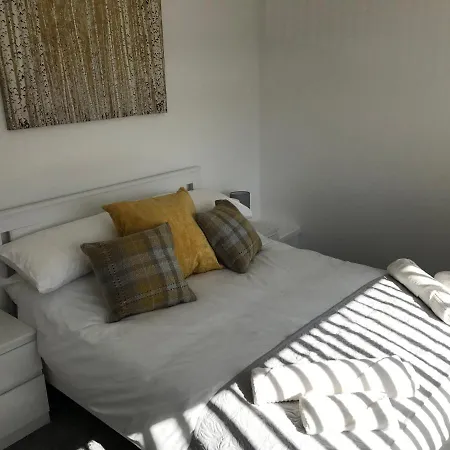 Property Hunter 25 Дарлингтон Экстерьер фото